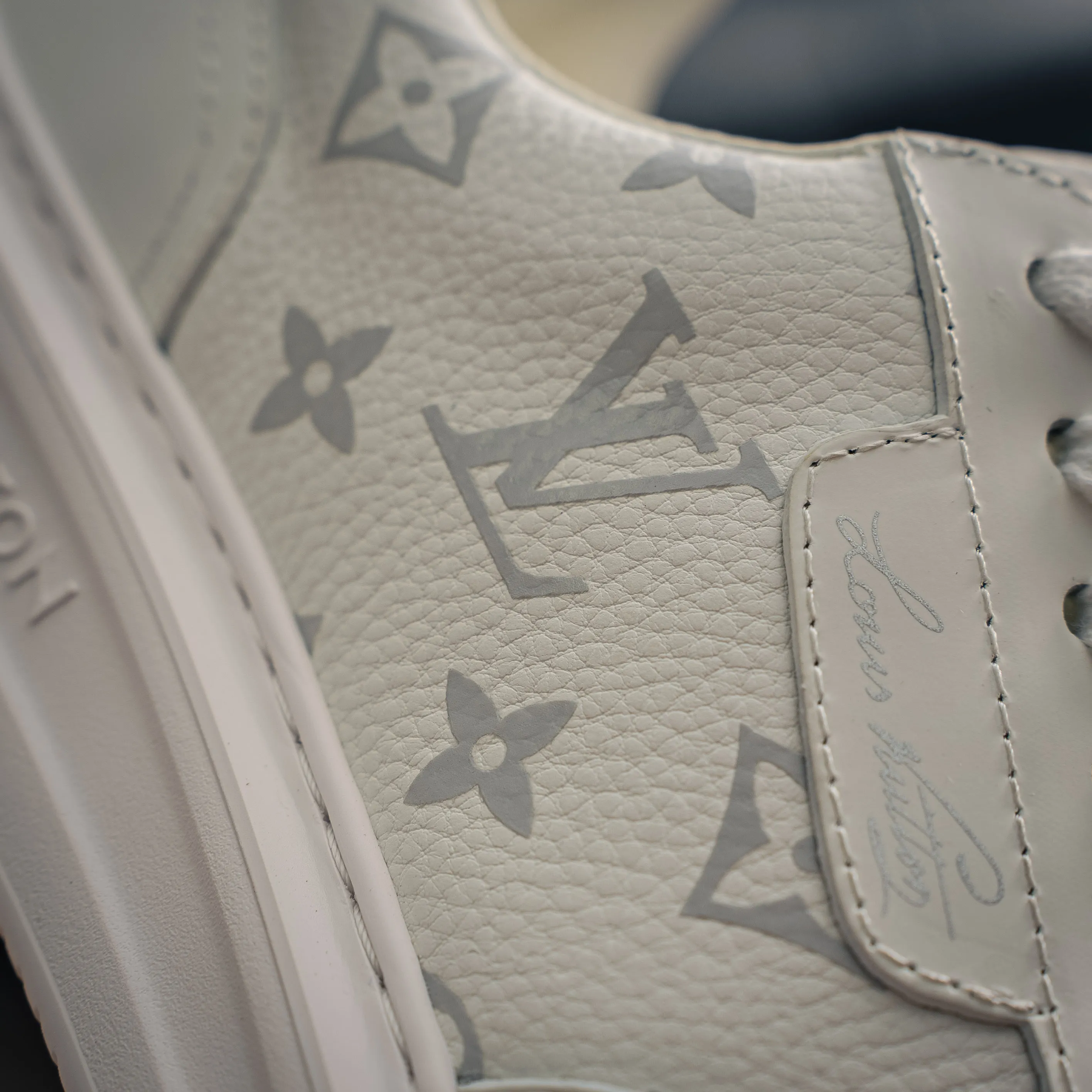 # LOUIS VUITTON Beverly Hills Cowhide Leather Lace-Up Low-Top Skate Shoes Shoes ，
